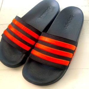 Size 3 Boys or Girls Adidas slides.